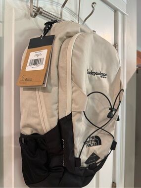 The North Face Groundwork's Backpack - Cream and Black